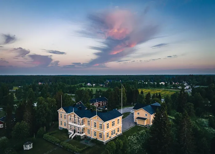 Filipsborg, The Arctic Mansion